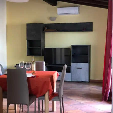 Nino Apartment *